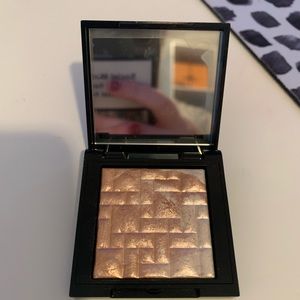 bobbi brown highlighter